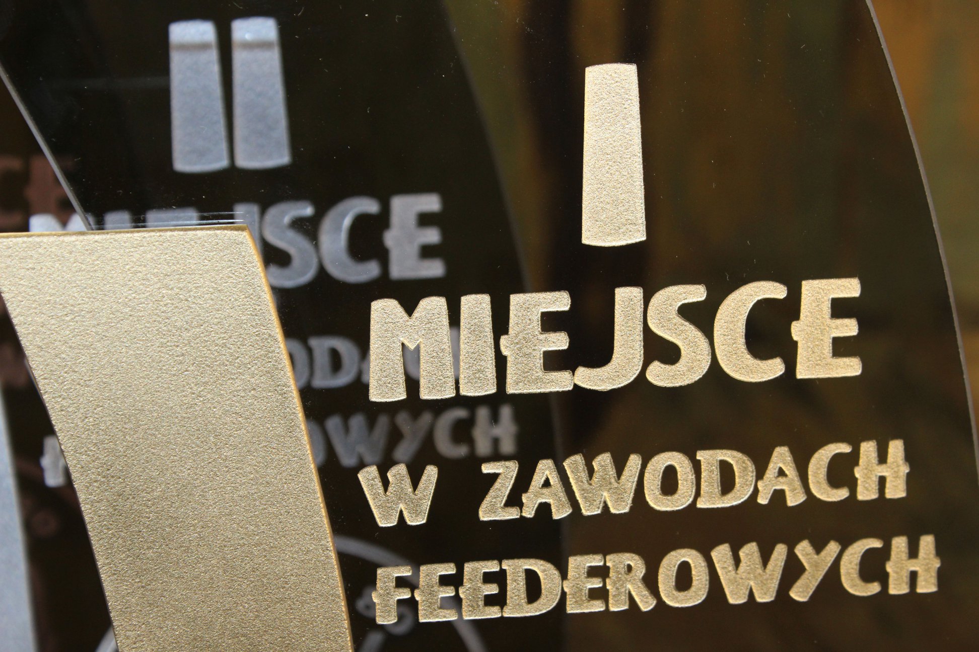 Puchary trofea sportowe nagrody wyróżnienia