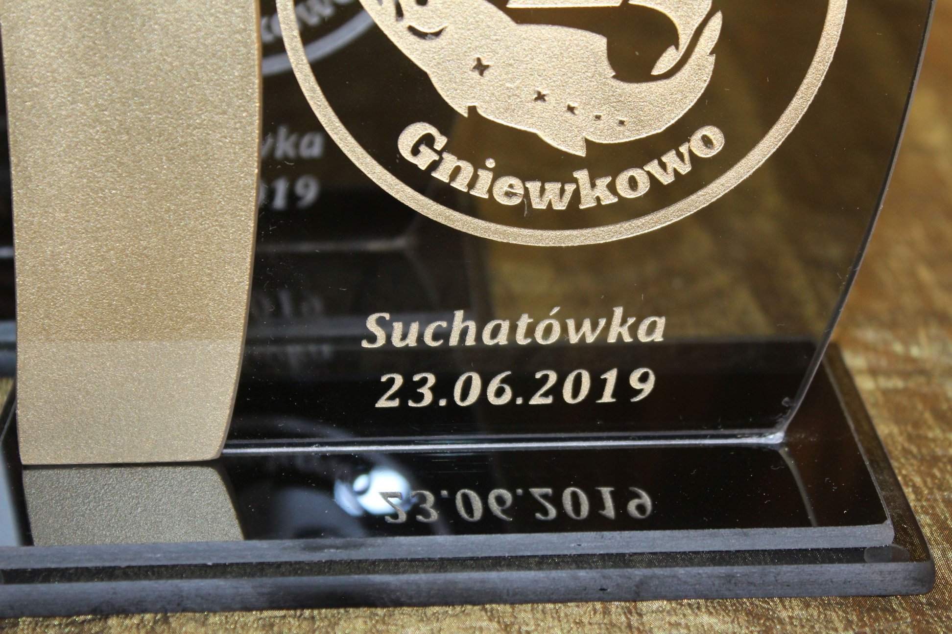 Puchary trofea sportowe nagrody wyróżnienia