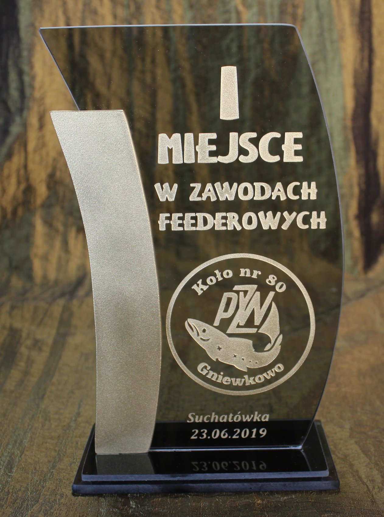 Puchary trofea sportowe nagrody wyróżnienia