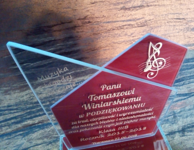 statuetki szkoła, podziękowania dla nauczyciela dla wychowawcy na koniec roku szkolnego