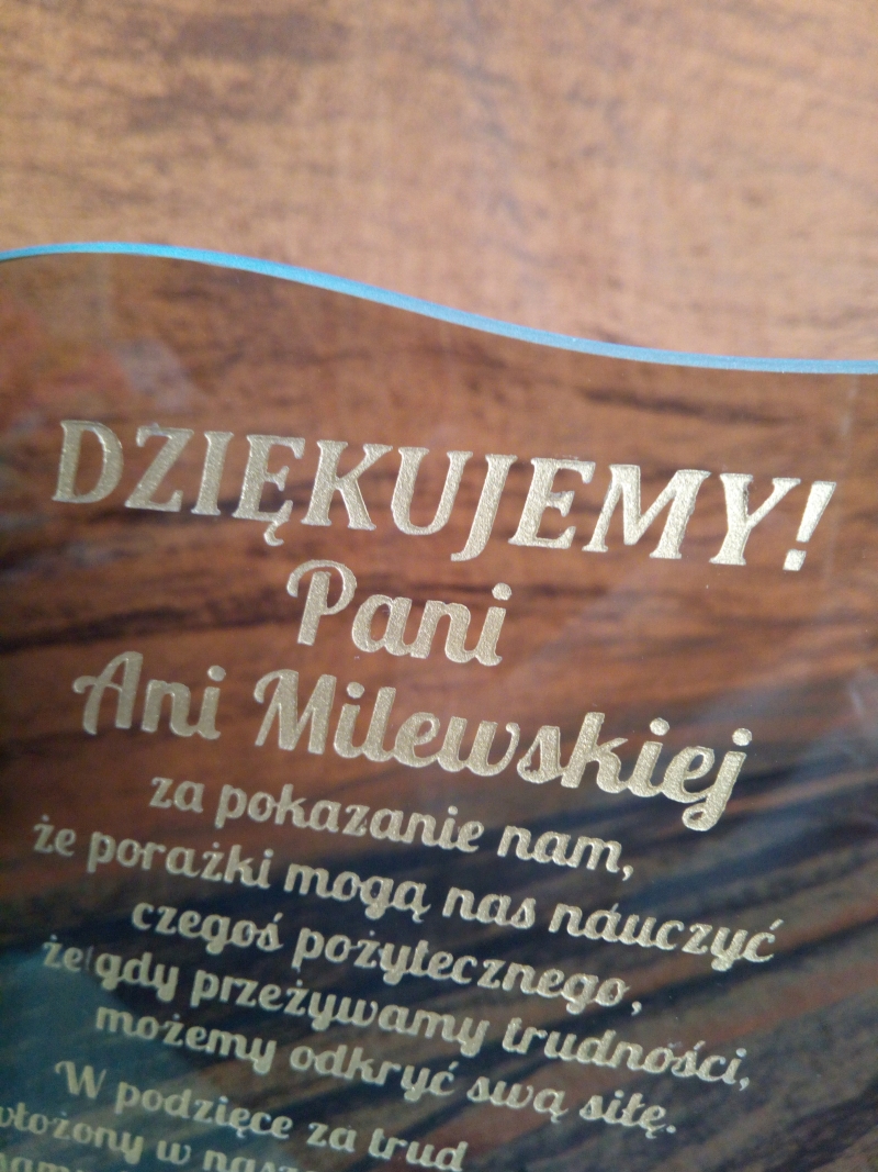 statuetki szkoła, podziękowania dla nauczyciela dla wychowawcy na koniec roku szkolnego