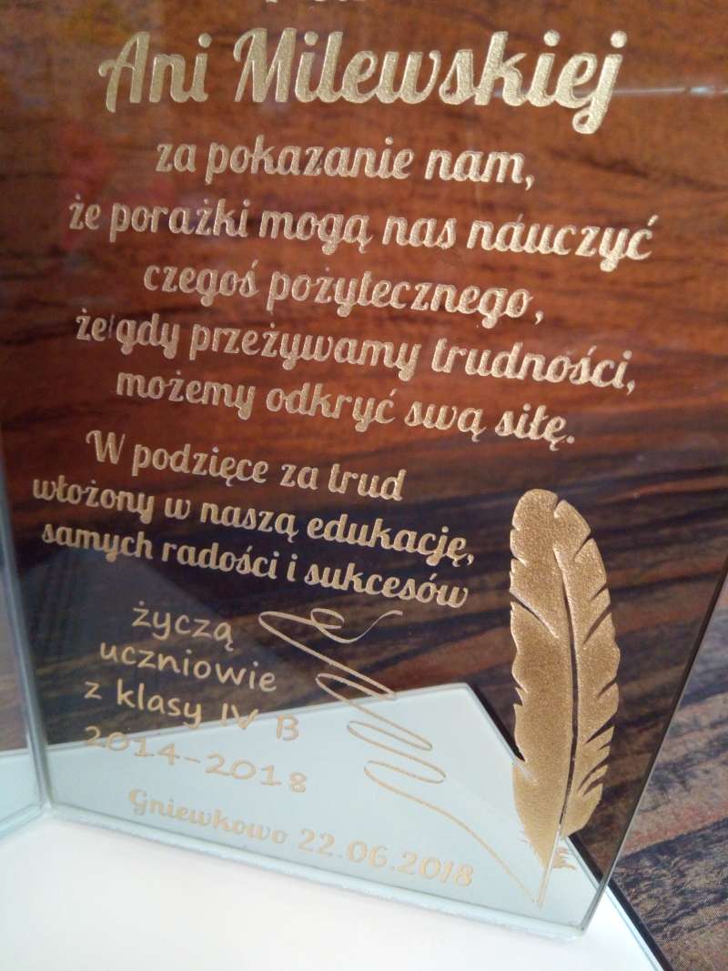 statuetki szkoła, podziękowania dla nauczyciela dla wychowawcy na koniec roku szkolnego