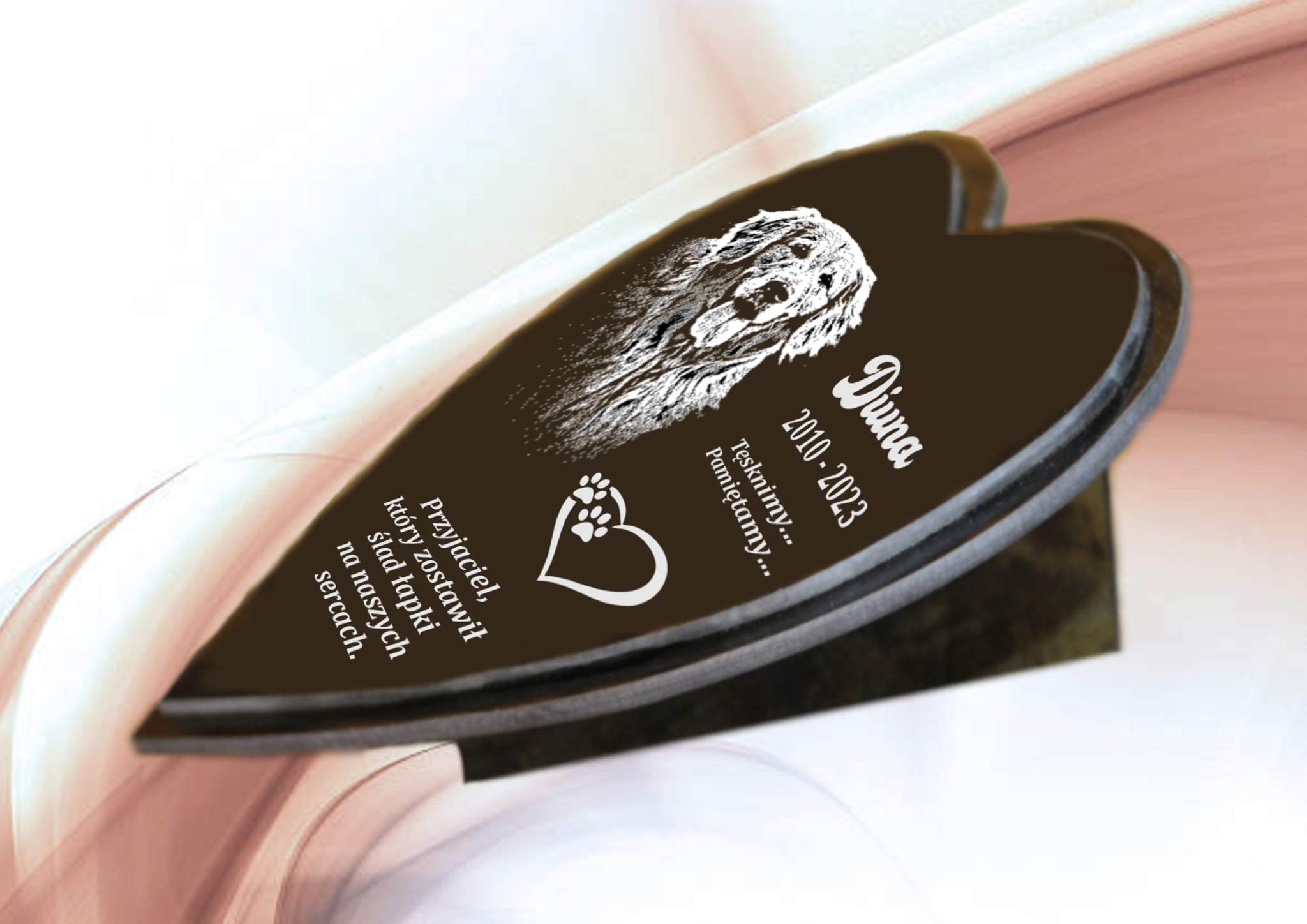 Grawerowane serce ze zdjęciem i dedykacją dla mamy, taty, babci, dziadka, dziadkow, na grób. Grawer własnego napisu 