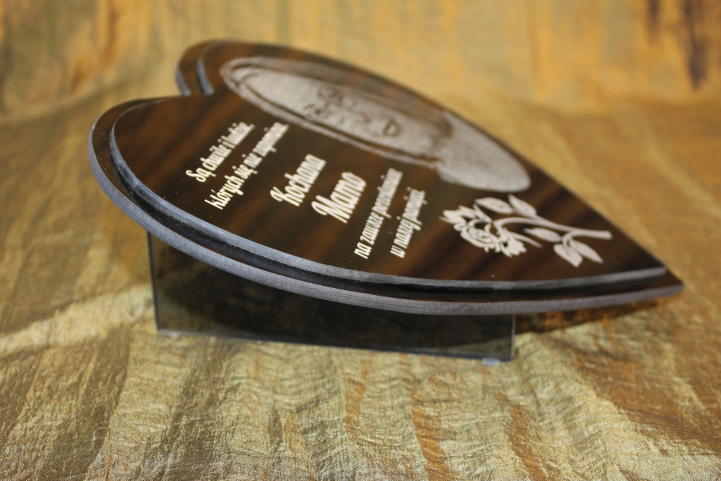 Grawerowane serce ze zdjęciem i dedykacją dla mamy, taty, babci, dziadka, dziadkow, na grób. Grawer własnego napisu 