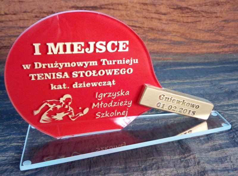 Statuetki okolicznościowe grawerowane